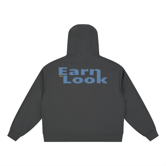 Mikina s kapucňou a gombíkovým lemom s autorskou potlačou Earn the Look